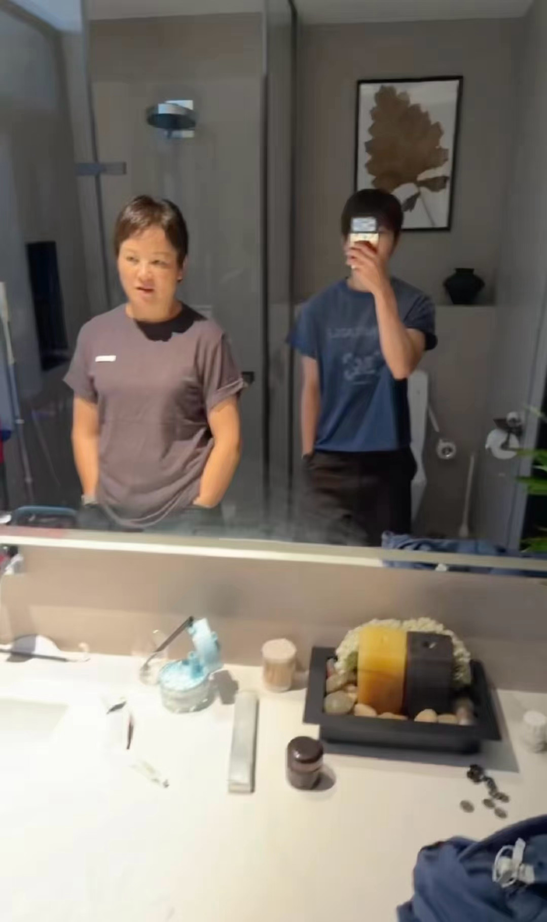 杨力维  姐姐和妈妈都好酷啊！！！！！！！！！！！！！🫘 小Y充电宝 