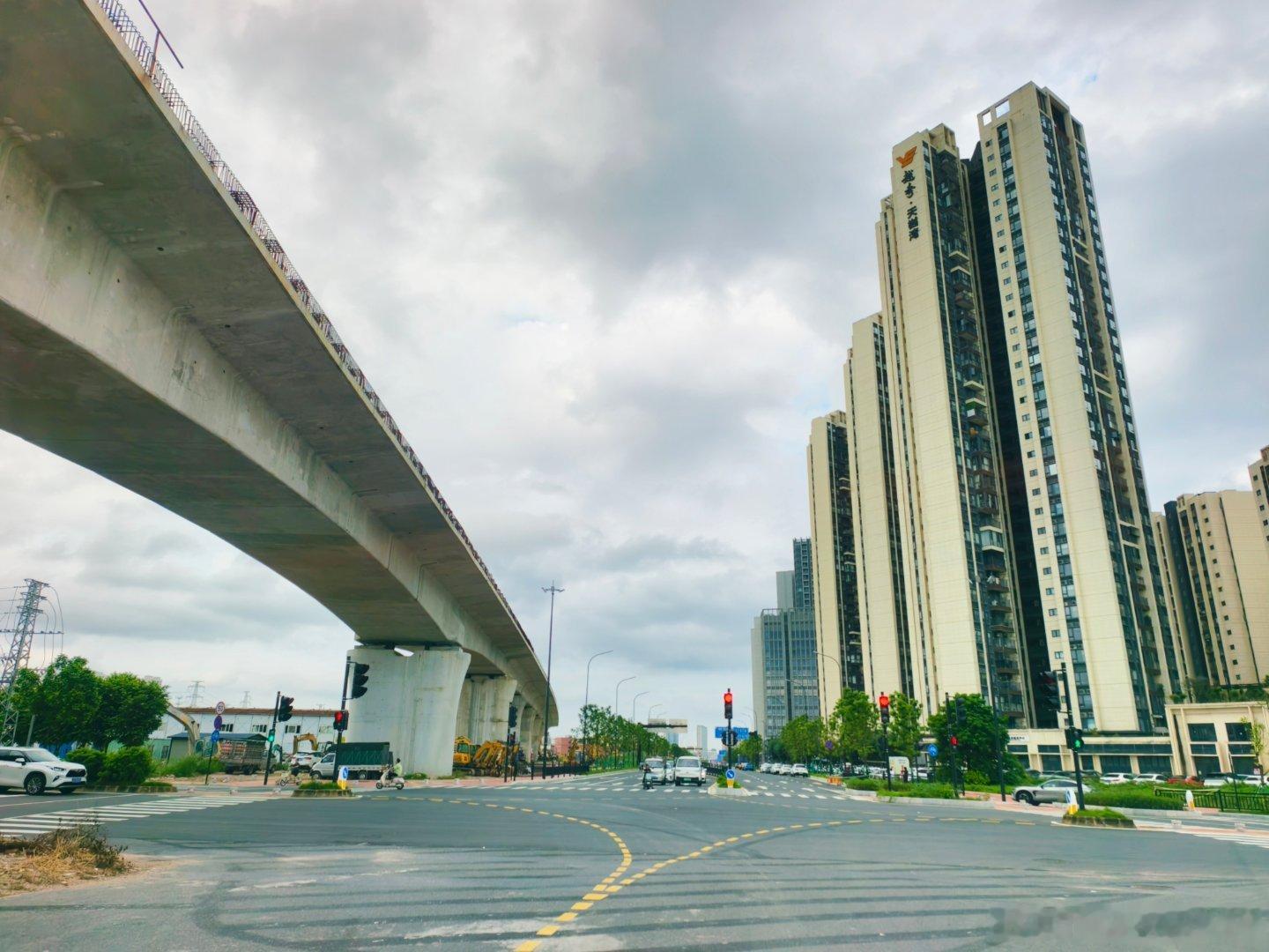 中山商业城建观察录 9月1号左右深江铁路架桥机驾到此地？    西区越秀人民悬了