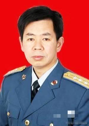 听戴旭这番话说，既痛快又扎心。

咱们老祖宗讲究“先礼后兵”，可对面坐着的是一群