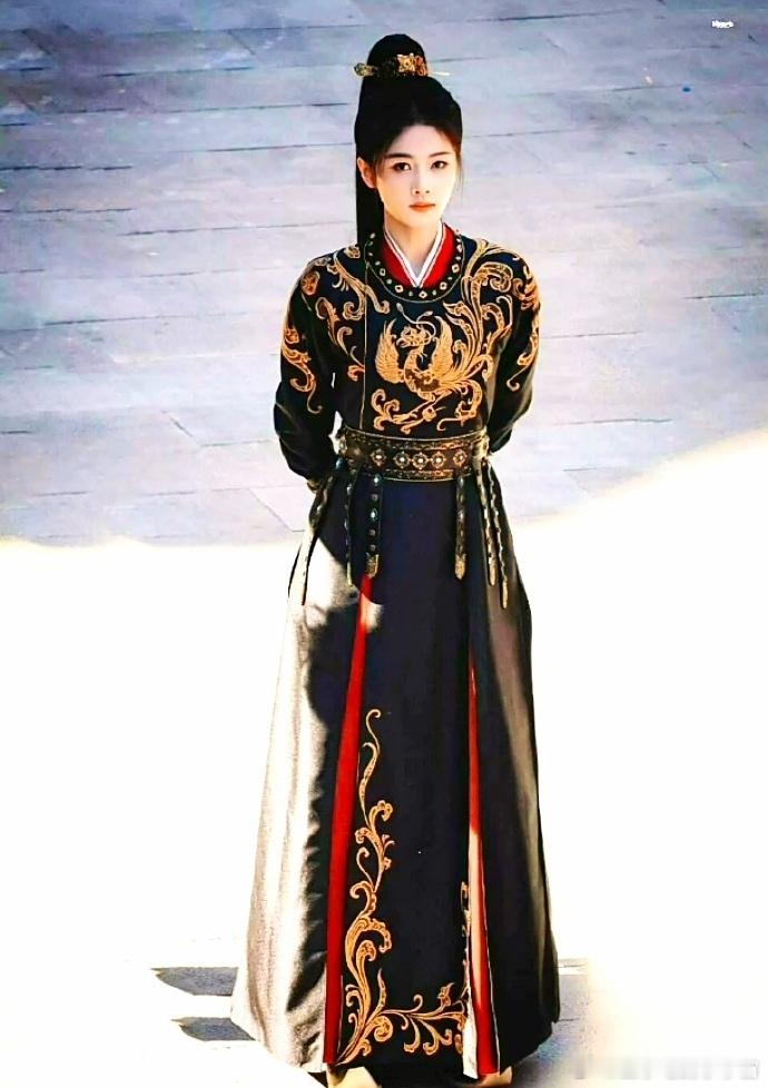 浙江卫视力挺白鹿唐宫奇案 白鹿的李佩仪真的藏不住的亮眼！从造型到演技都完美贴合角