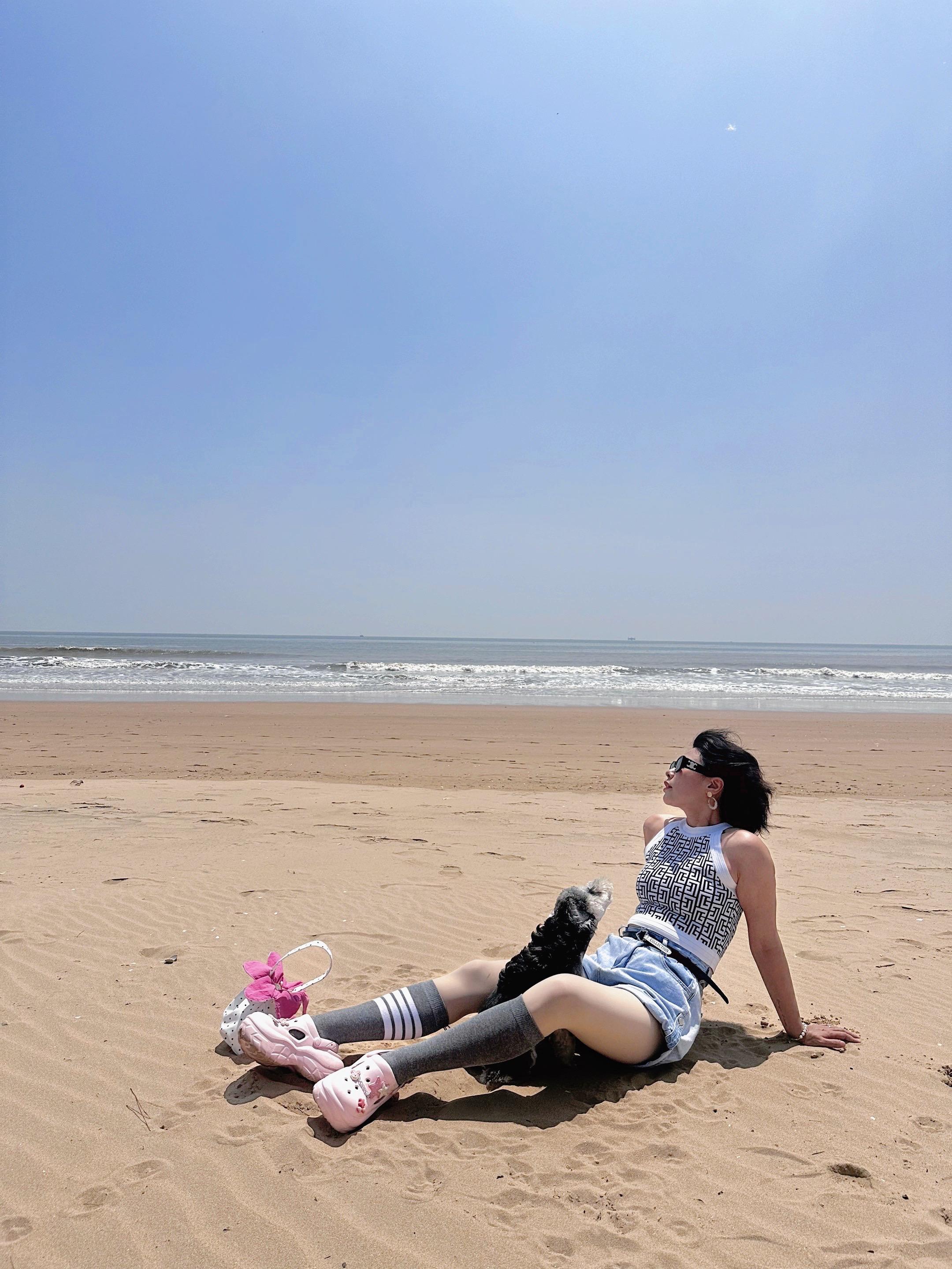 夏天、沙滩、小狗、还有我🤪🤪
