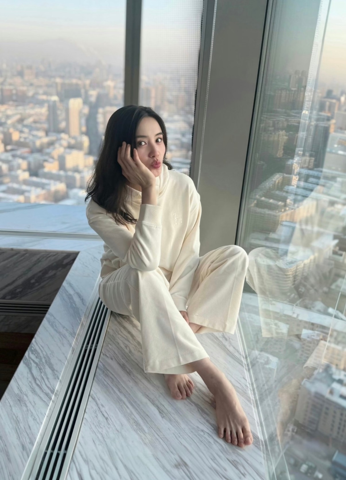 【人像摄影】演员宋佳。白鹿宋佳张碧晨素颜聚餐
