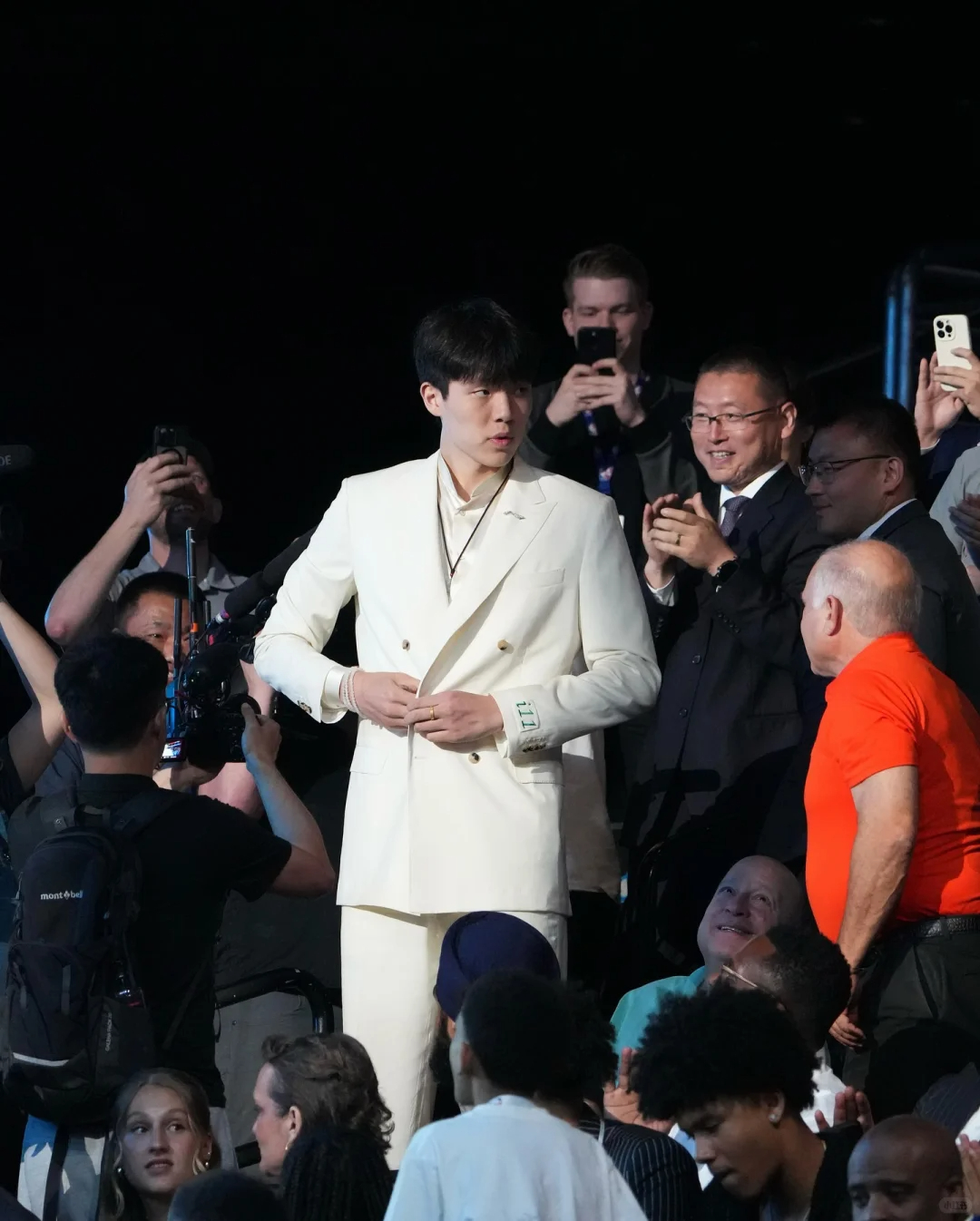 杨瀚森回应将缺席后续世预赛 刚刚用一记绝杀帮男篮拿下硬仗，转头就确认无缘后面窗口