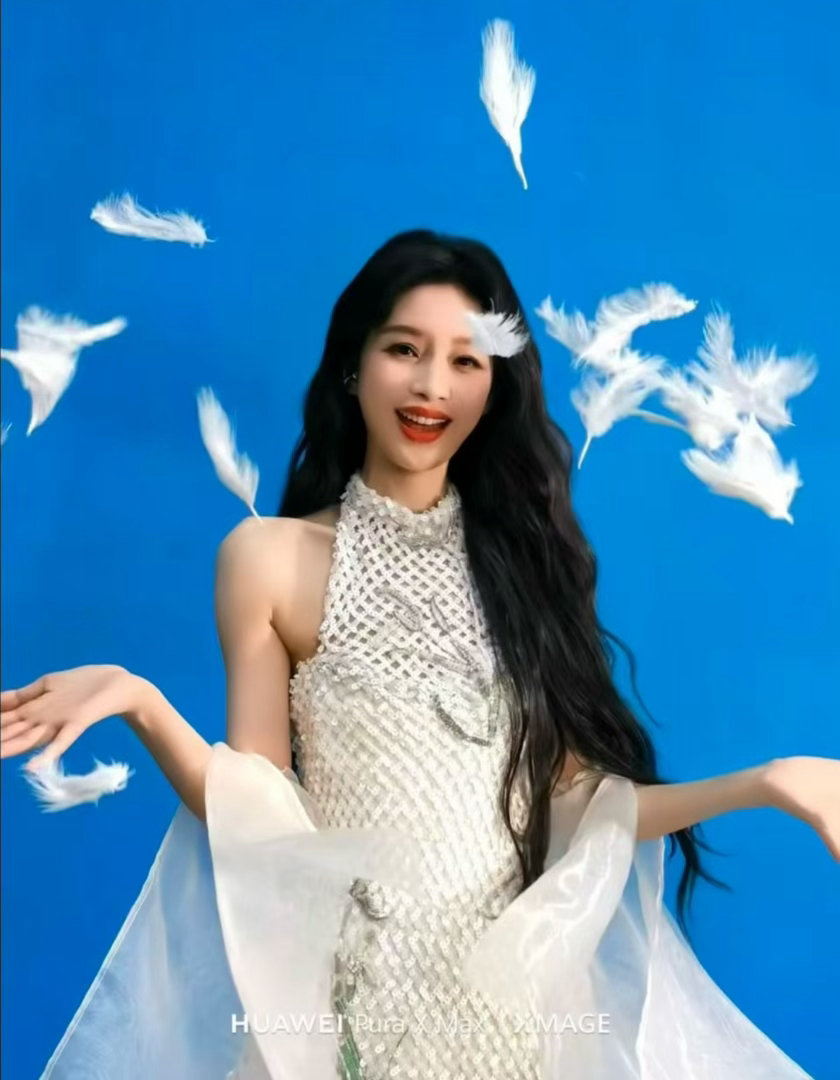 浪姐3D大片是华为大阔折拍的姐姐们专属动态3D大片，环绕呈现，没有刻意修饰的角度