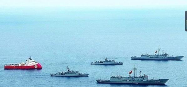 土耳其国防部发表声明，宣布土耳其空军一架F-16“战隼”战斗机今晚早些时候在黑海