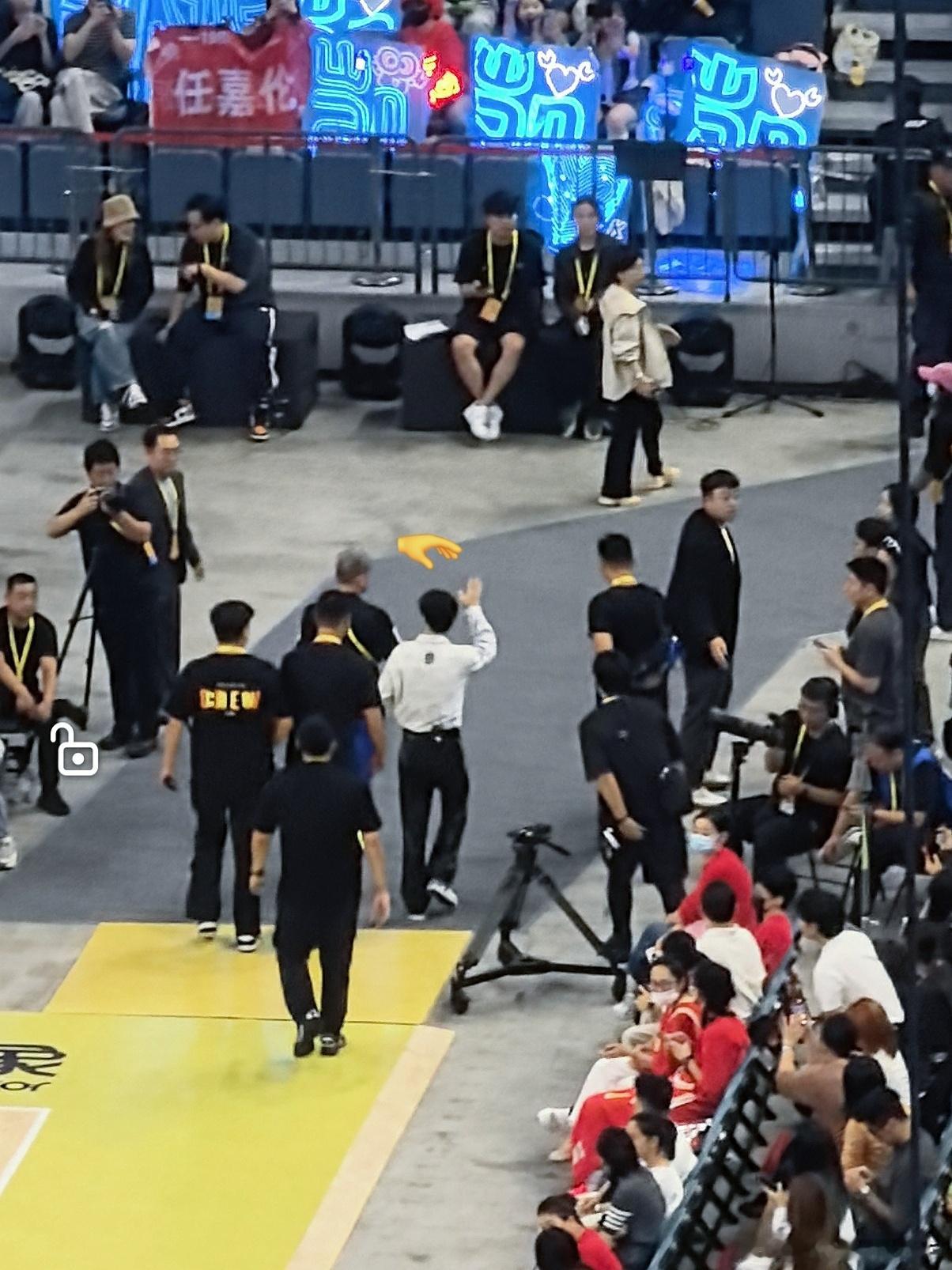 vvjk快点开演唱会可以吗不解释 ​​​