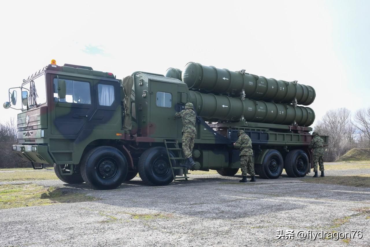⚡️🇷🇸塞尔维亚军队搭载中国制造的FK-3防空系统导弹运输发射箱的自行车辆，