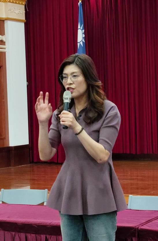 中国“国民党主席”郑丽文发表声明。6月29日上午，郑丽文出席“桃园市妇女菁英领袖