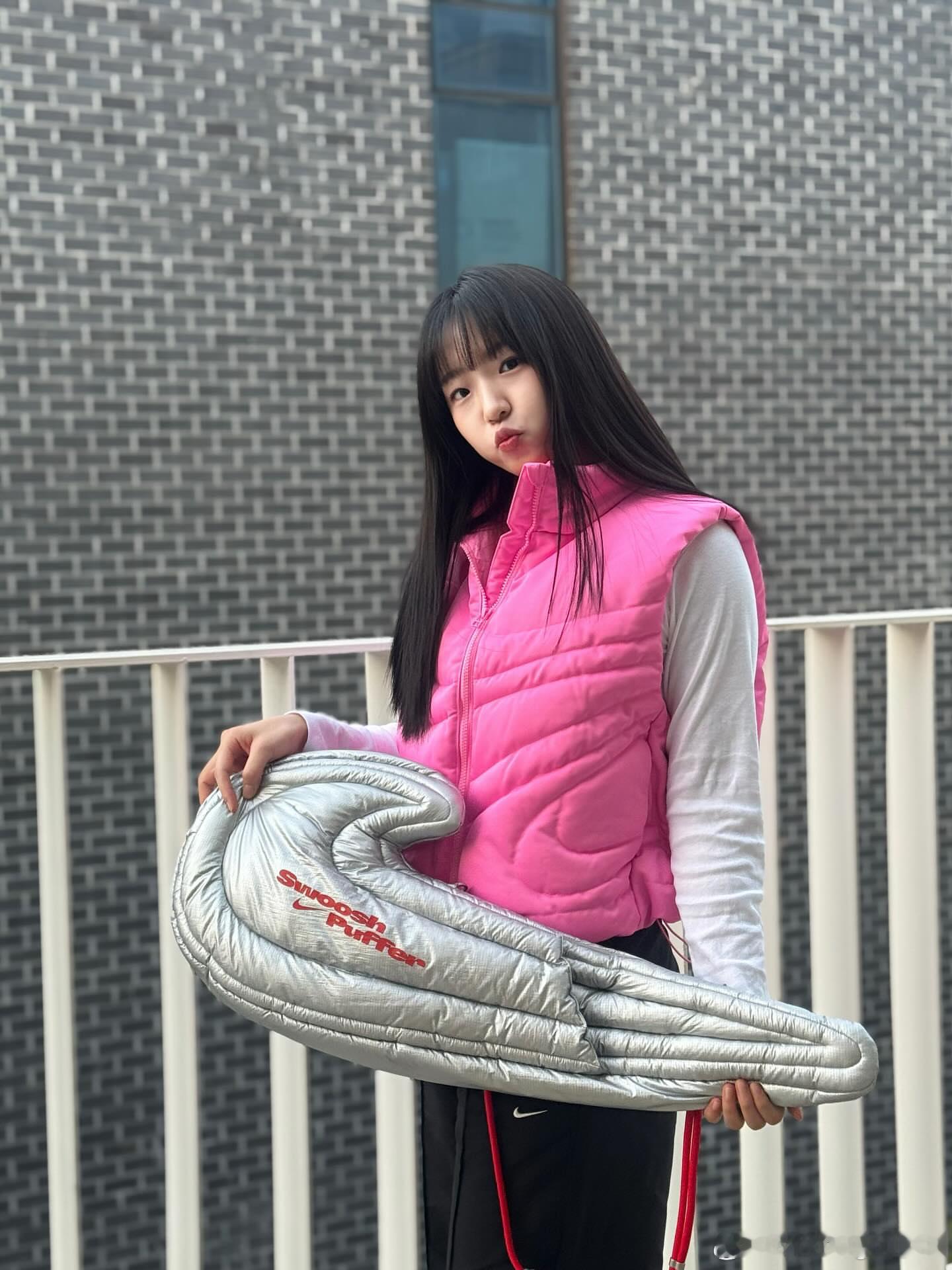 申裕斌：🩷🎀🩷🎀 