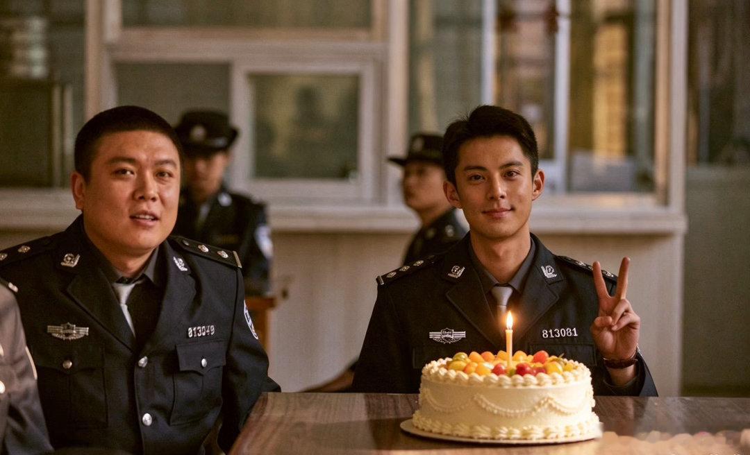 王鹤棣  忍不住给你整了一个蛋糕🎂冉，生日快乐🎂