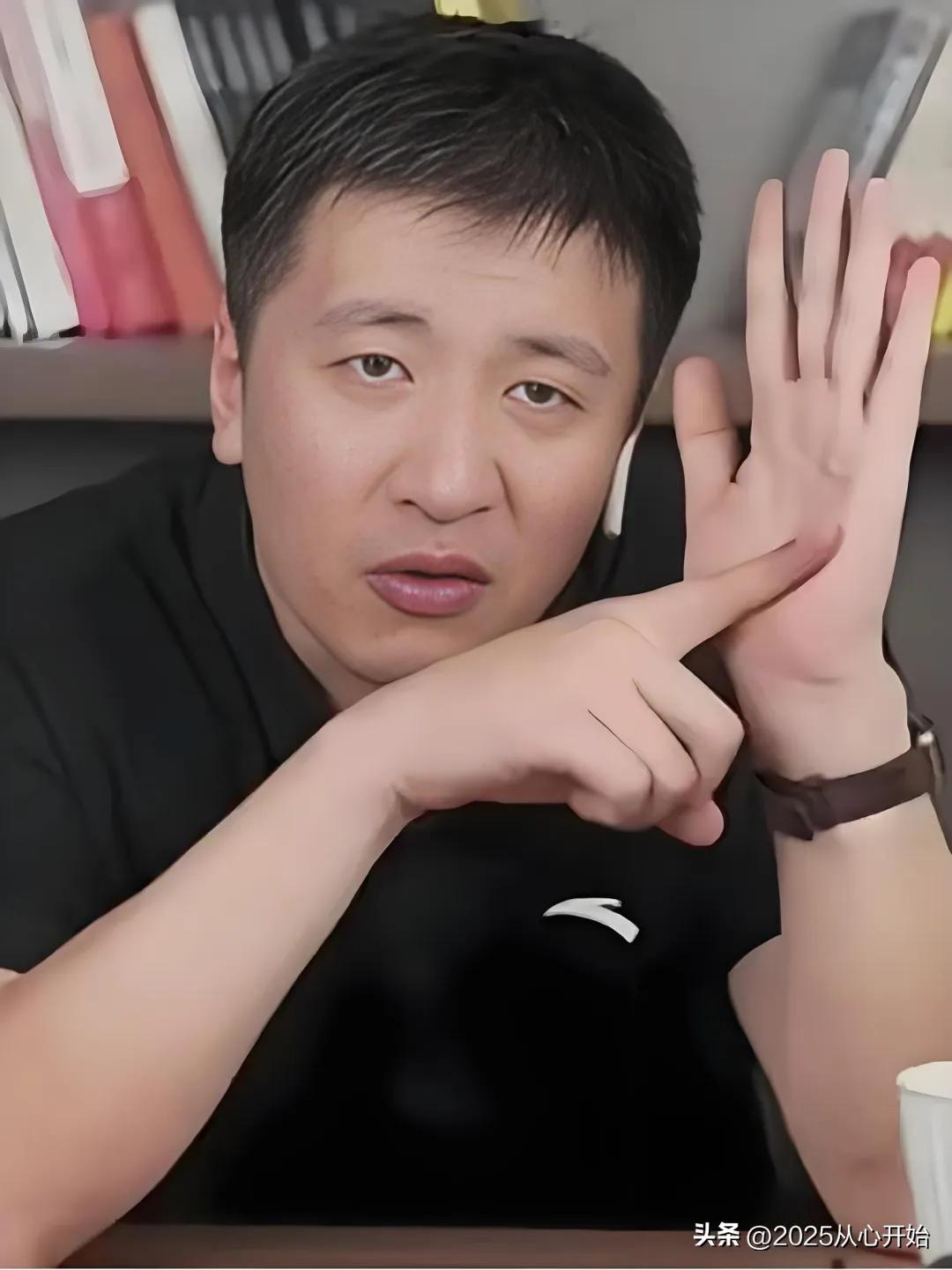 张雪峰孤独的走了！生命永远定格在了41岁。他独自一人匆匆离去，留下了满心悲痛的妻