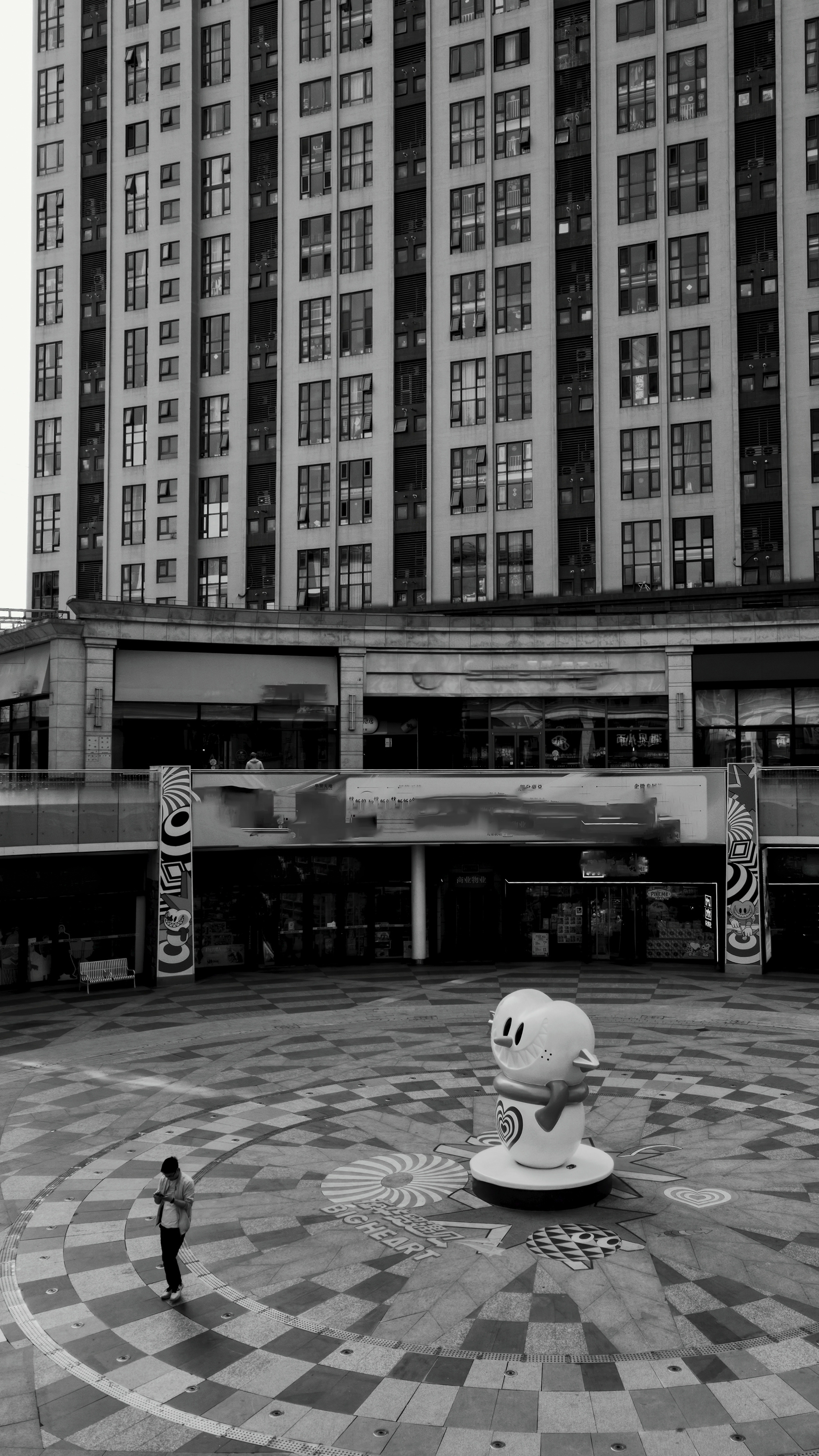 一条plog告别三月自从岁数大了，就喜欢拍黑白了 随手拍 北京