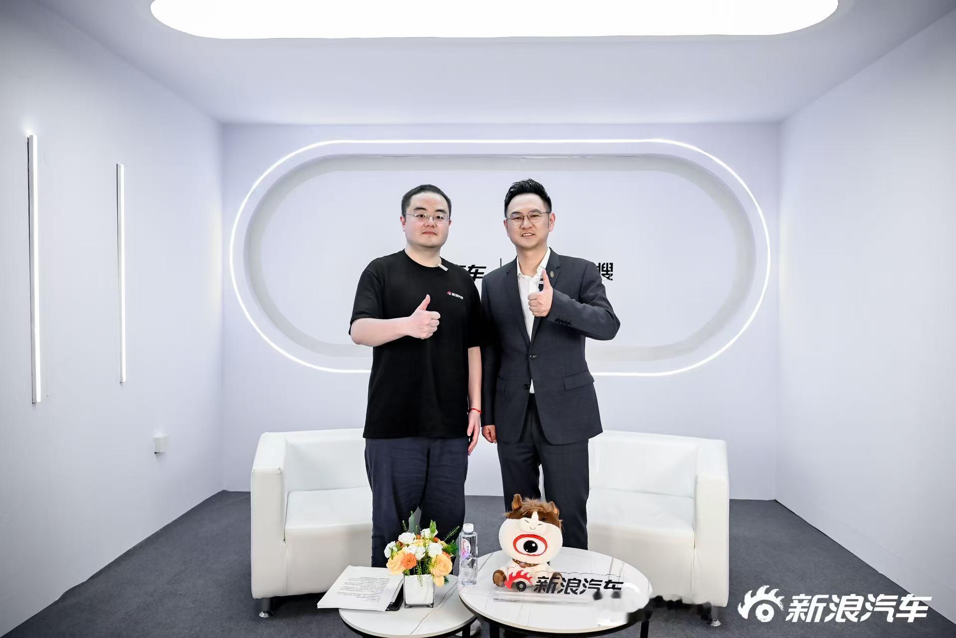 高管有话说 4月24日，2026北京车展正式开幕，在此期间，新浪汽车与车企高管展