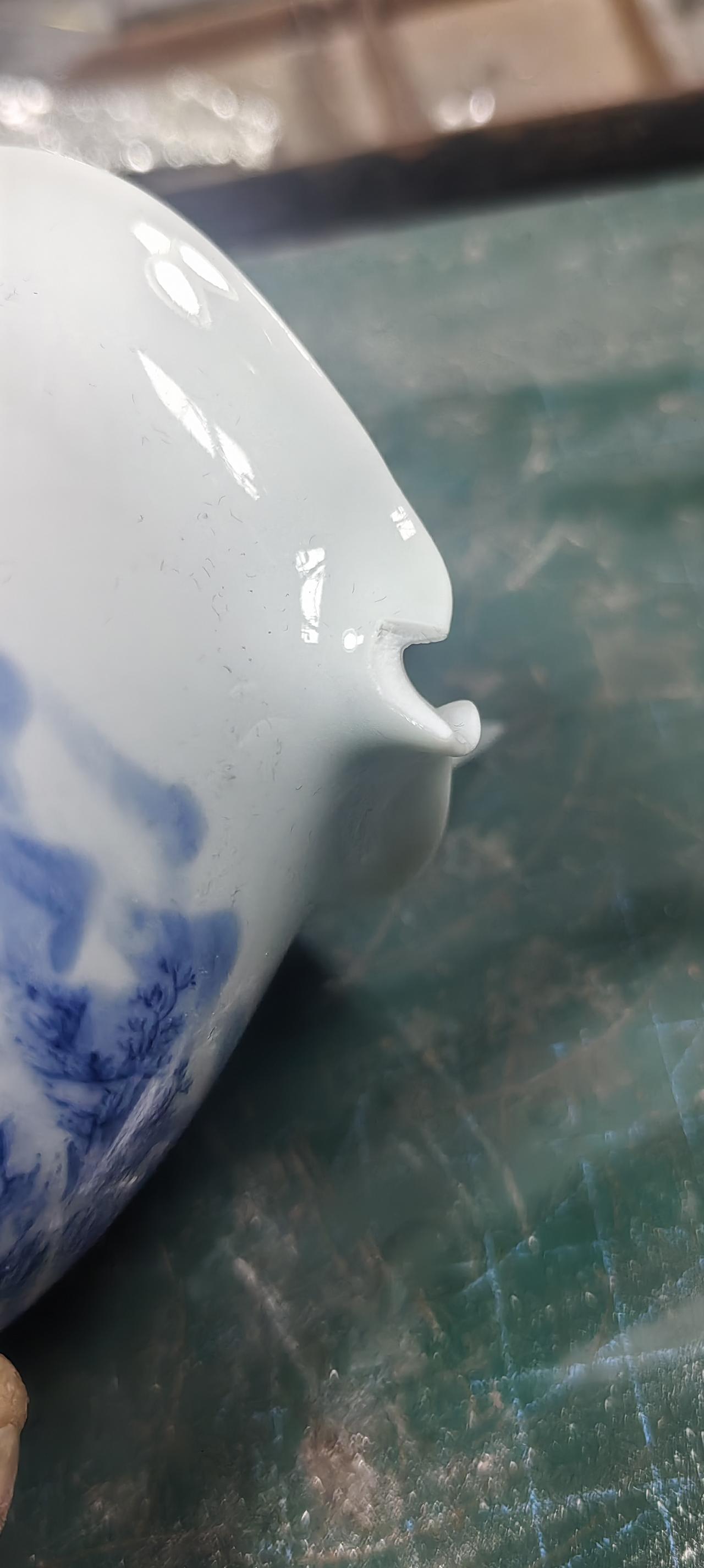 锔瓷手艺招收学员授课内容：
一，锔瓷的前世今生1。锔瓷技艺的历史2。常见修复技术