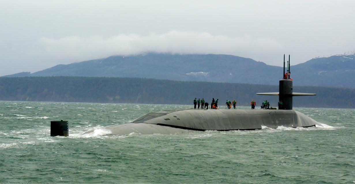 每天认识一件兵器 美国“俄亥俄”级弹道导弹核潜艇“俄亥俄”（Ohio）级潜艇是美