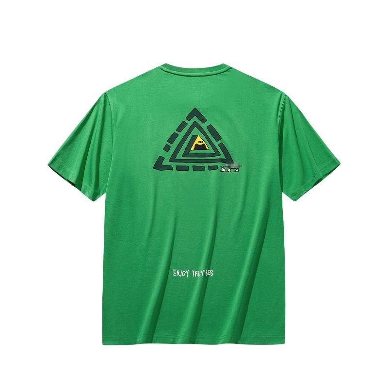 王一博王一博安踏品牌全球首席代言人💚 王一博 王一博在赛车场大汗淋漓练练练摩托