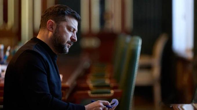 泽连斯基：美国不认为乌克兰选举和美对乌安全保障必须挂钩
洲哥讲时事 当地时间20