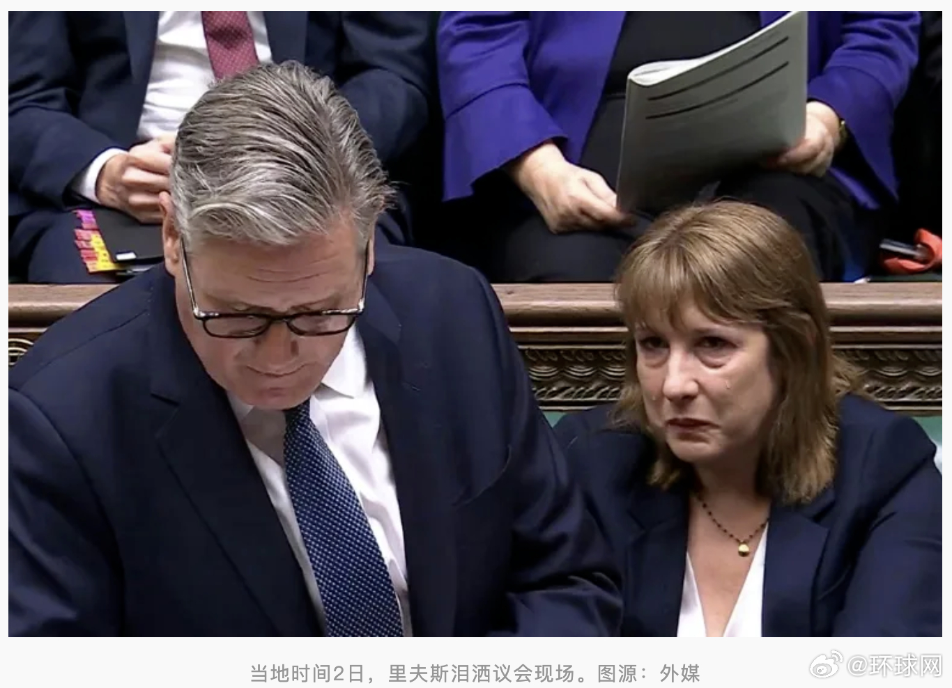 【#英财政大臣泪洒议会现场#，斯塔默力挺：她将继续任职，流泪“与政治无关”】据法