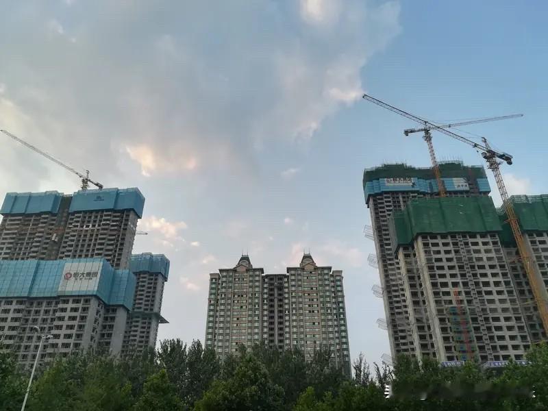 廊坊楼市这几年真是套牢了太多人了。
很多房投最大的特点就是无法在过去惨痛的教育里
