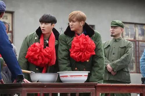 终于明白凭什么极限挑战被称作内娱综艺天花板了，当男人帮通过回放抓内奸的那一刻，其