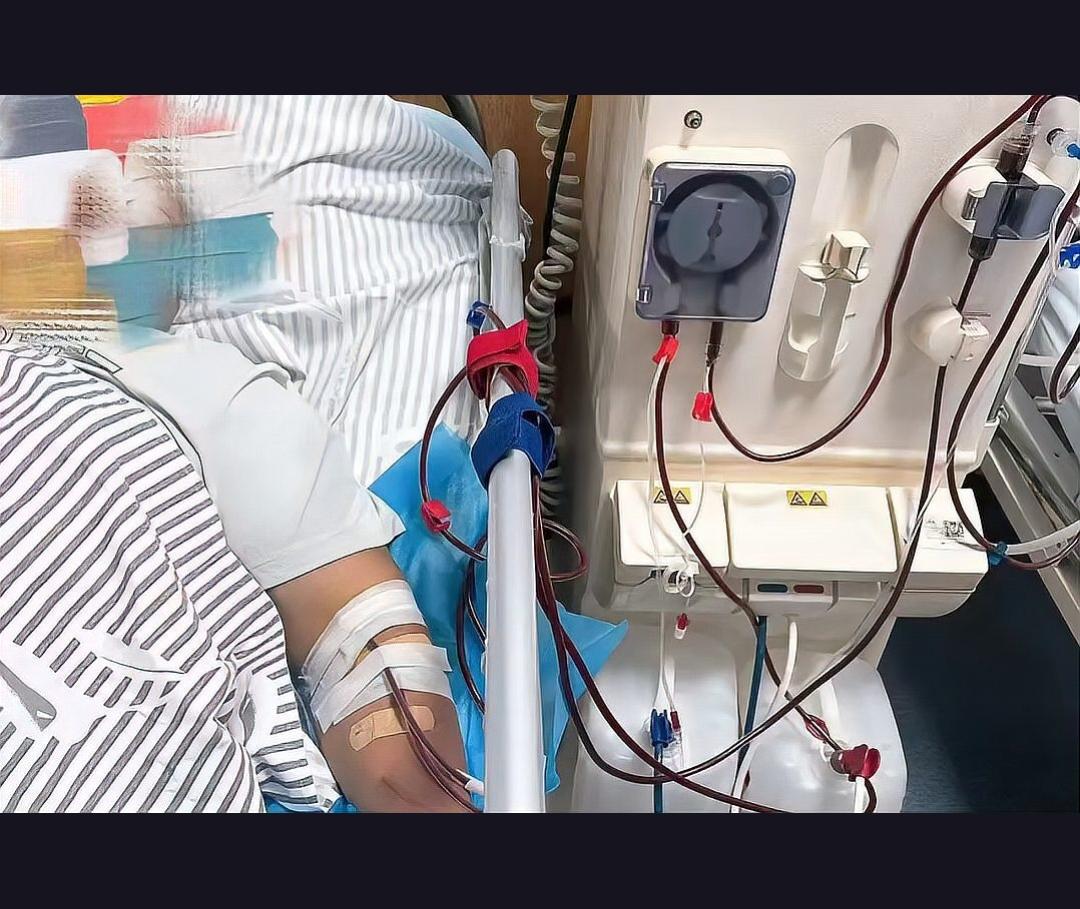 男子节食减肥50斤，吃麻辣烫时却突然晕倒，脸还差点毁容，这究竟是怎么回事？
近年