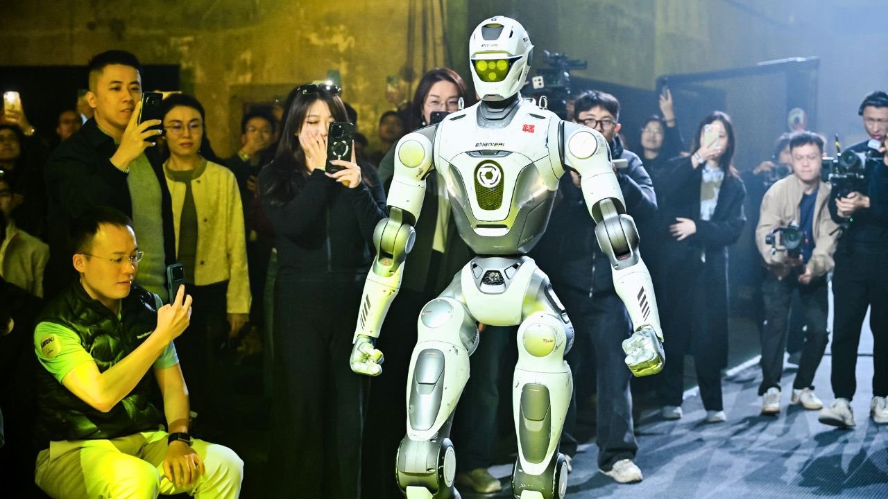 原小鹏智驾VP李力耘加盟众擎机器人，出任CTO4月21日，众擎机器人正式宣布，人