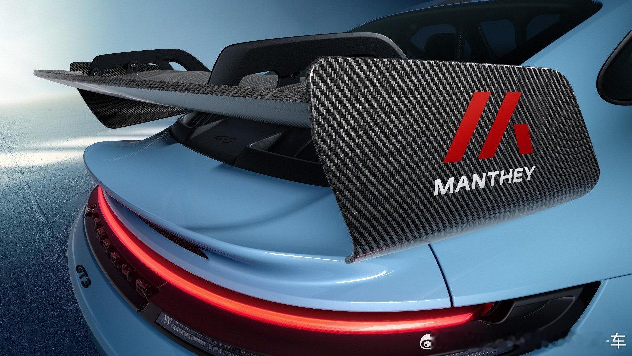 保时捷首次将911 GT3 Manthey高性能套件引入中国并开启预售。该套件在