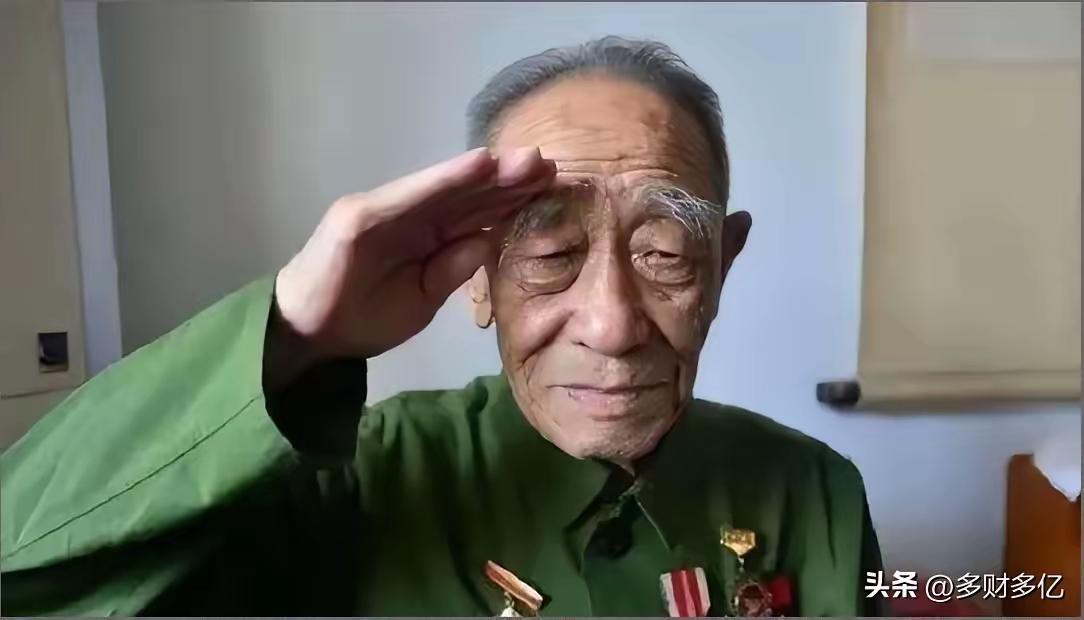 他是飞夺泸定的营长，却被当“汉奸”批斗二十年，杨得志登门见其惨状，当场写下一行字