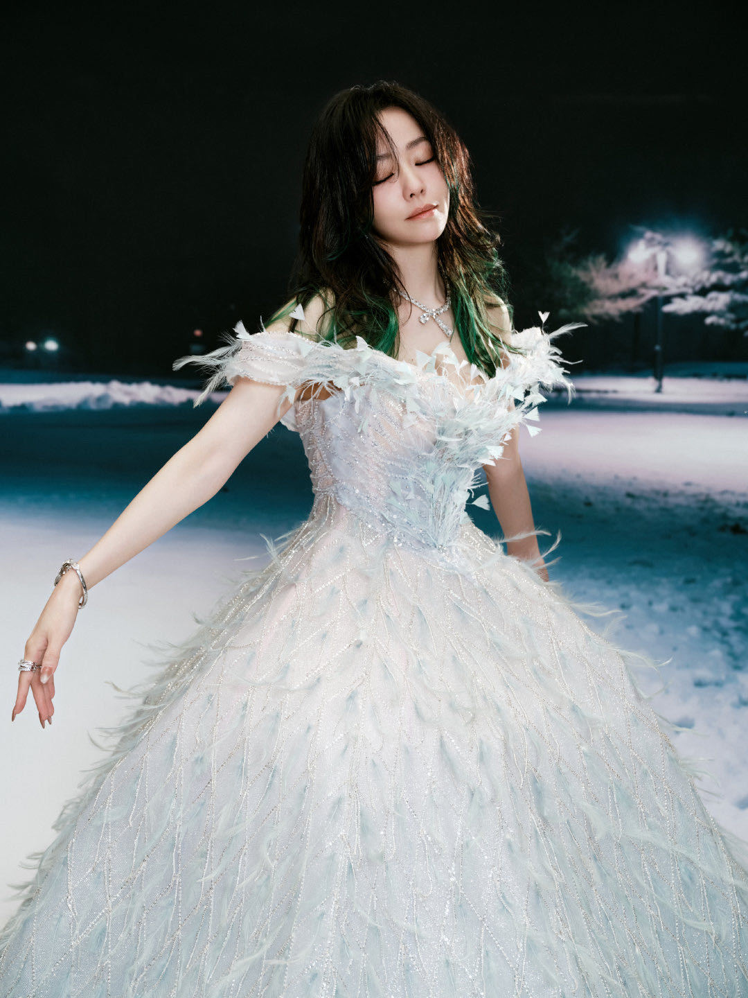 张靓颖连唱7首  张靓颖真的实在是太真实了，感觉这七首歌唱的都超级好听，而且在这