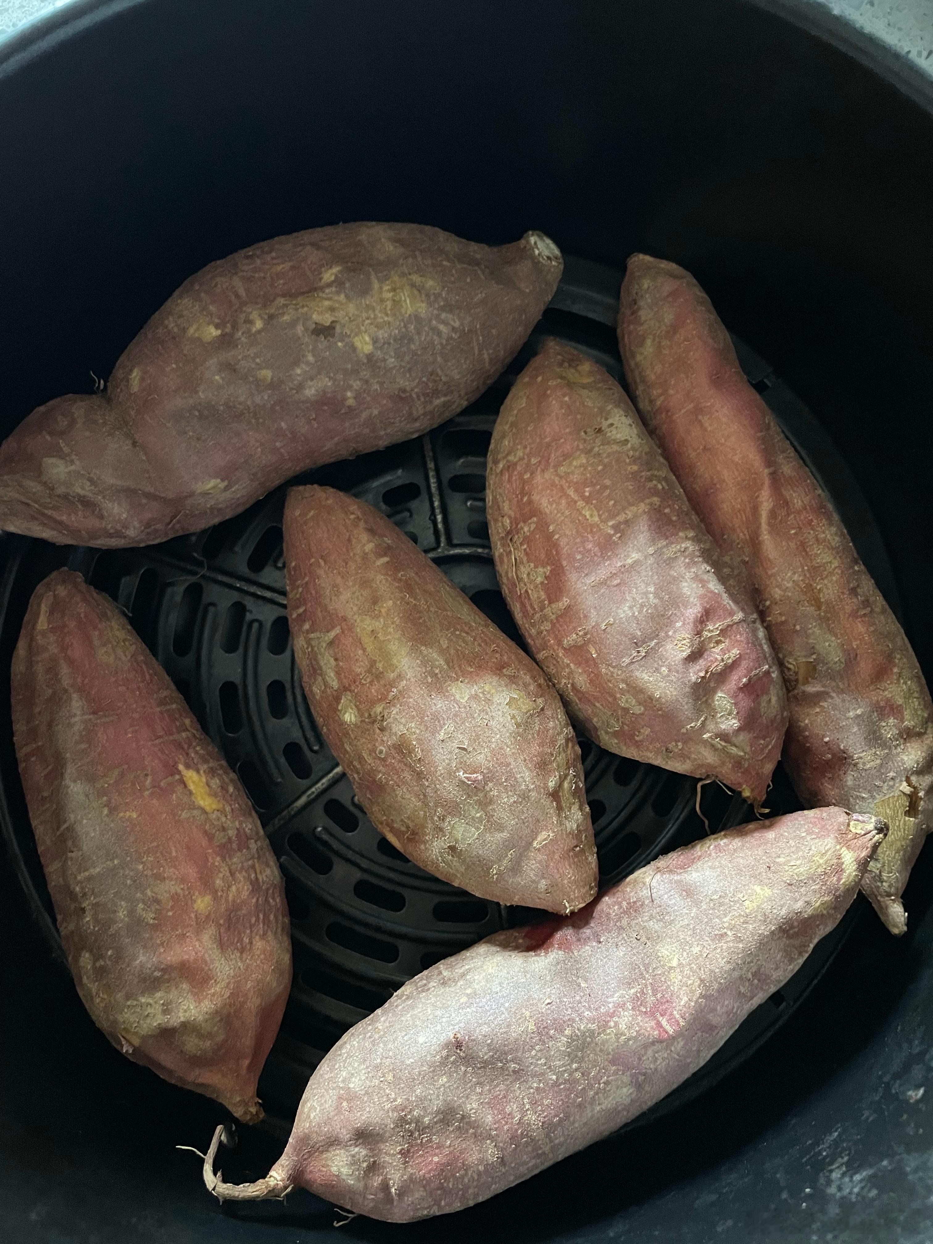 我现在的脑子真的是不够使，刚才买菜的时候，想起来昨天买的红薯，怎么不记得是什么味