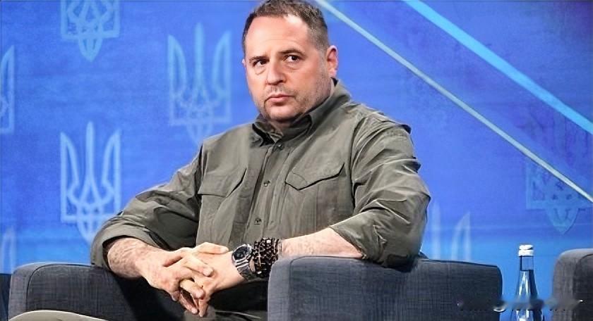 立场很坚定！近日，乌克兰总统办公室主任叶尔马克在接受采访时说，美国的和平计划初始