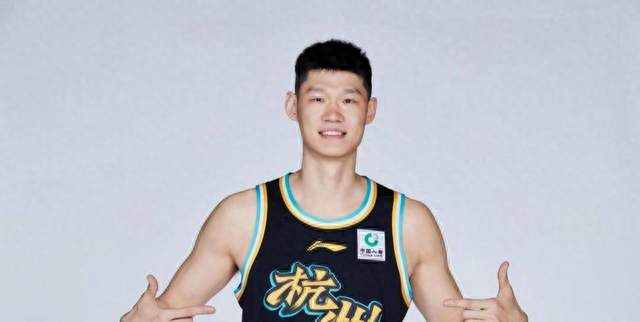 阵容大换血，身体临界点，胡金秋如何扛起浙商冲冠重任？