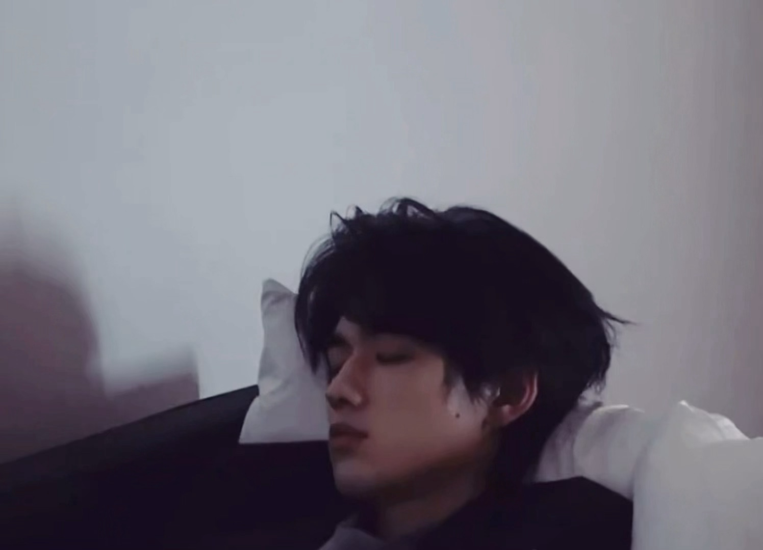 挑战看轩妹睡颜忍住不亲 