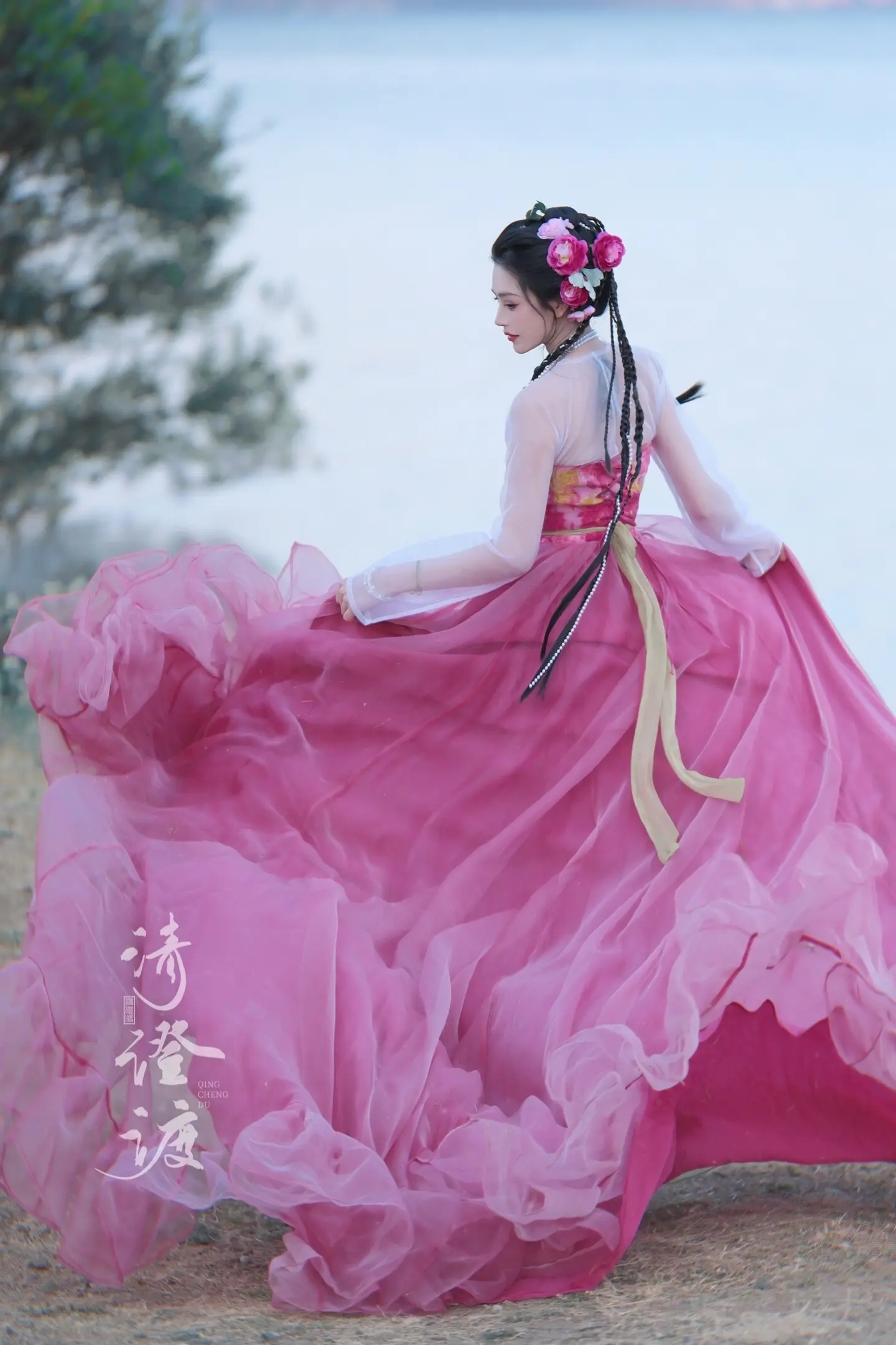 你说她跑起来像花？阴天下的冬樱也很美哦…