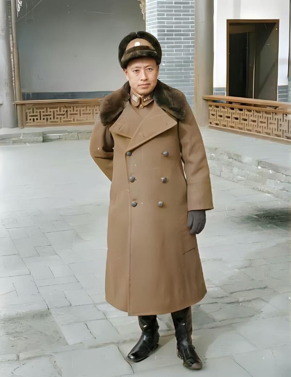 1935年冬，抗日爱国将领于学忠在兰州留影，此时他担任甘肃省政府主席。

于学忠