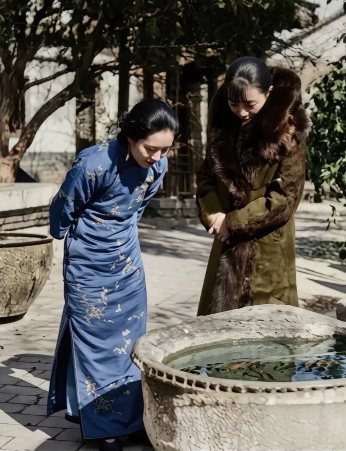老照片：1934年，宋美龄代表老蒋来到山东济南珍珠泉（彼时这里是山东省政府驻地）