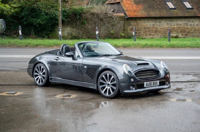 汽车设计 这款小众复古风格跑车，由英国跑车制造商Healy推出，设计灵感来源于经