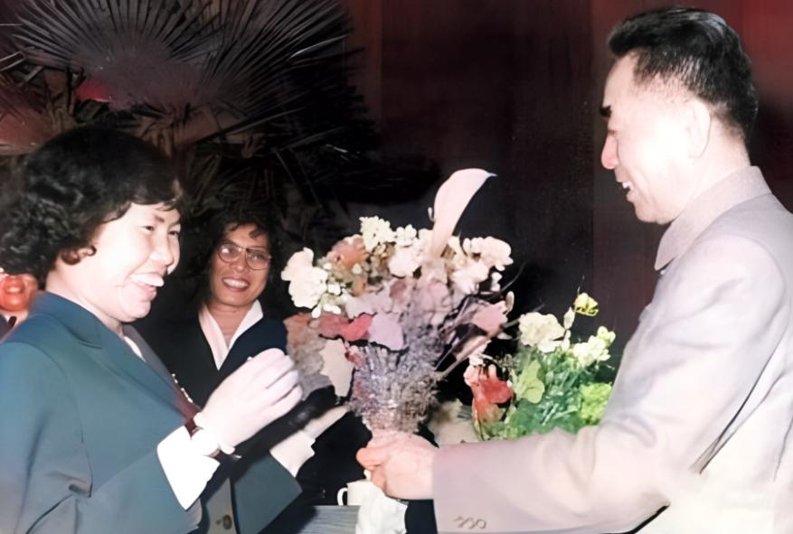 “快来人呀”！1959 年，一位妙龄少女睡觉时，6 名男子突然闯入，将她残忍折磨