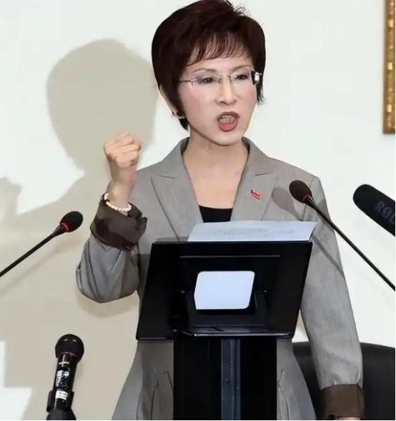 洪秀柱一句话让“台独”集体沉默！不是大陆要统一台湾，是台湾本来就是中国的！
割让