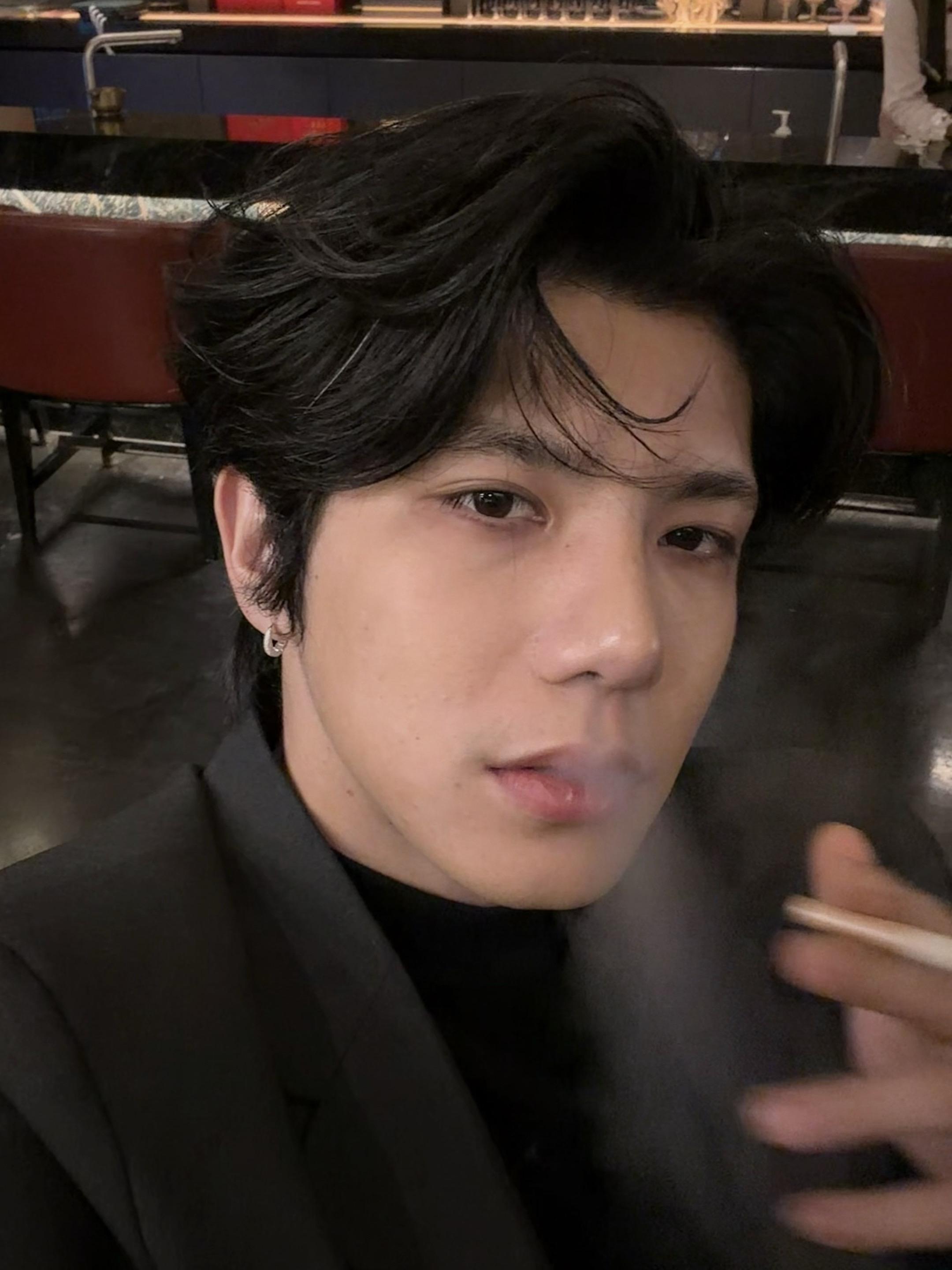 黑色短袖男t恤 瑞辛 爆头卤虾 牛排直供