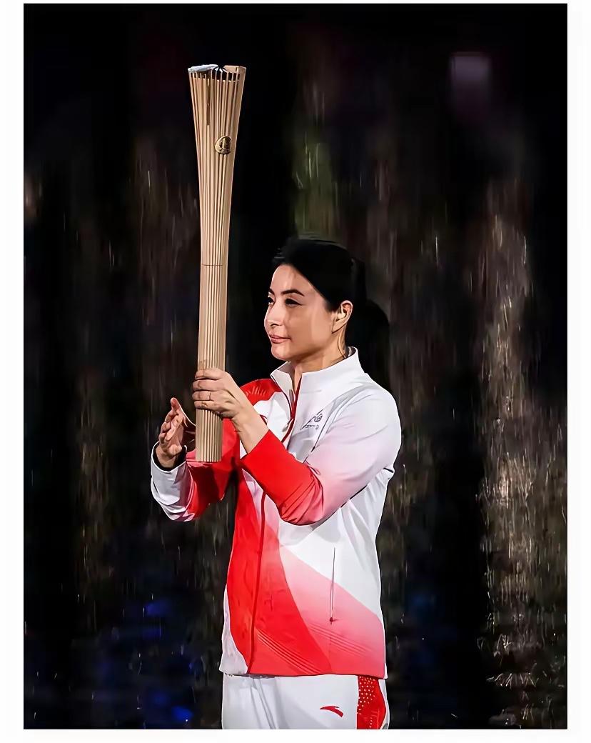 46岁的霍启刚
给所有男人都提了个醒
可以娶丑的也可以娶穷的，但千万不能娶那种一