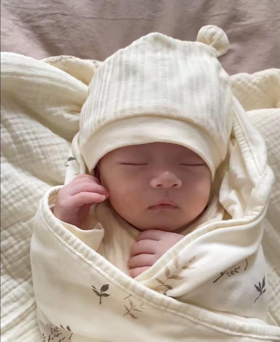 陕西一女子分娩时因羊水栓塞不幸离世，丈夫在妻子走后不久便外出打工，临走前丢下一句