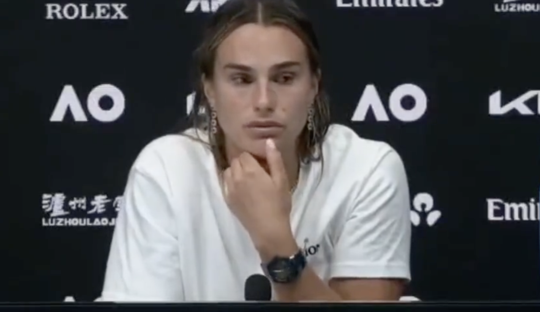 萨巴伦卡：莱巴金娜的自信感提升了太多，进攻更具侵略性