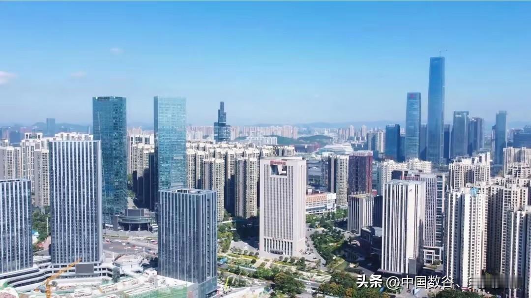 贵阳前三季度gdp成功突破4000亿！！！

今年贵阳前三季度GDP为4148.