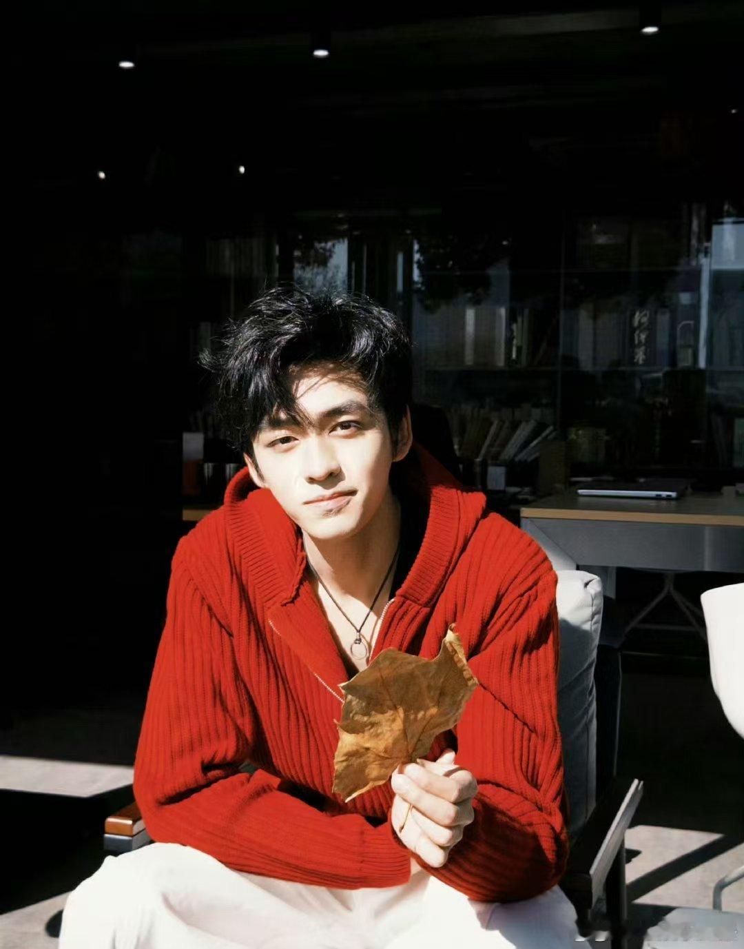 张卓尔 晋级声鸣远扬 声鸣远扬10强添猛将！张卓尔《指纹》舞台律动感爆棚，高音爆