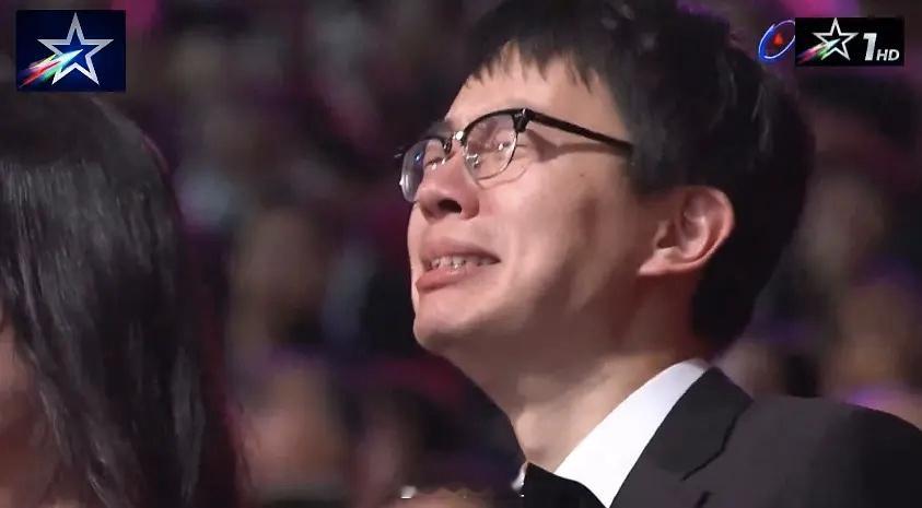 电影「三滴血」的影像视听做的极好，更加增强了影片极为鲜明的类型风格。摄影师范超，