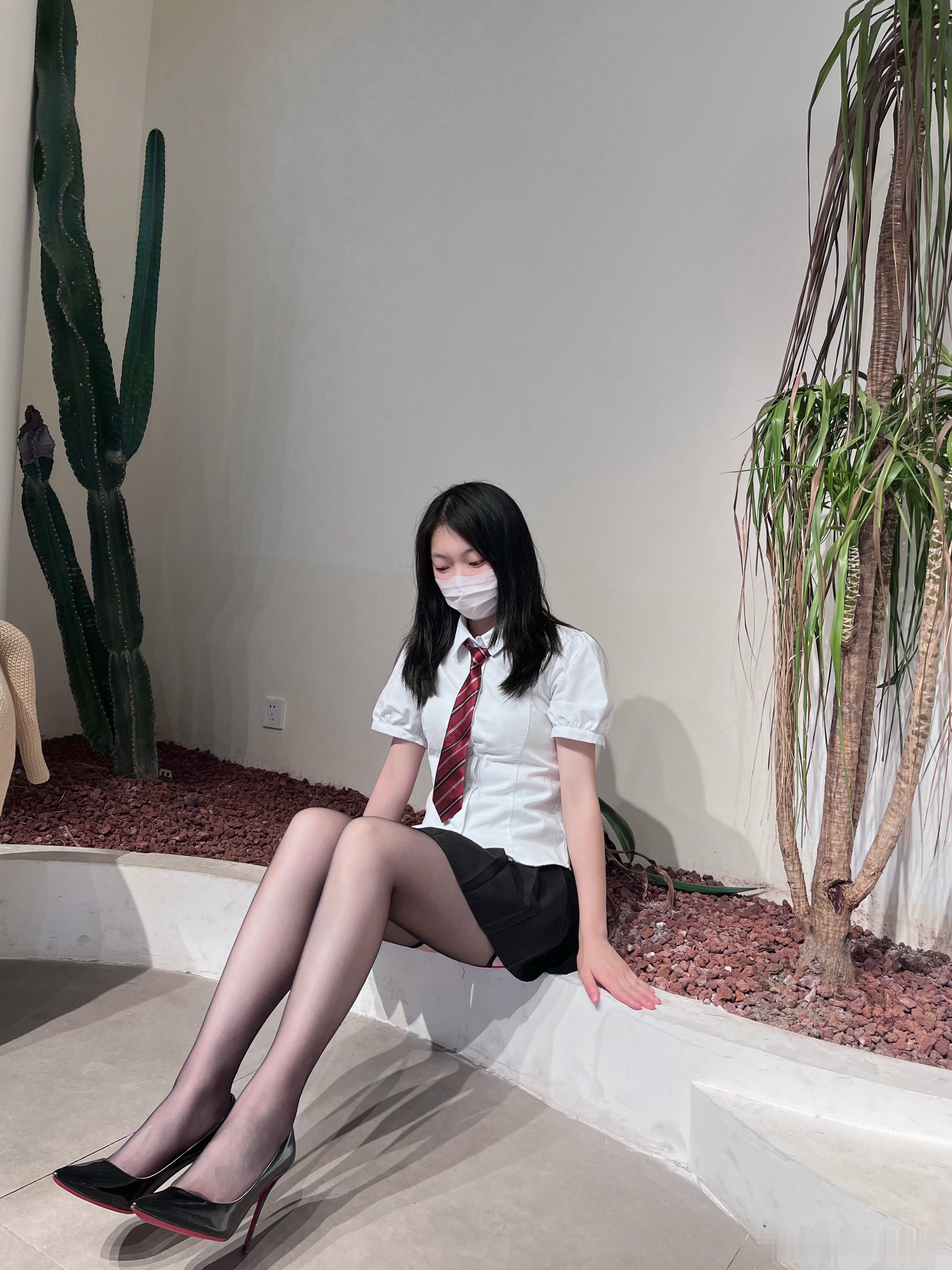高温天气来咯，大家注意防暑吖~诱桃丝袜让想象失控时尚穿搭大长腿 ​​​