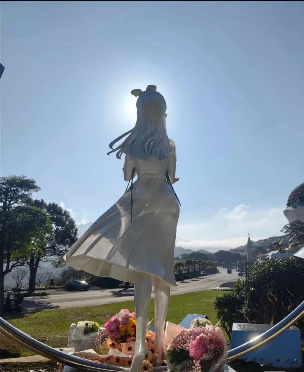 我不追星，但是每每看到大S的视频都会驻留。这次更是眼泪止不住，也许她真的太善良了