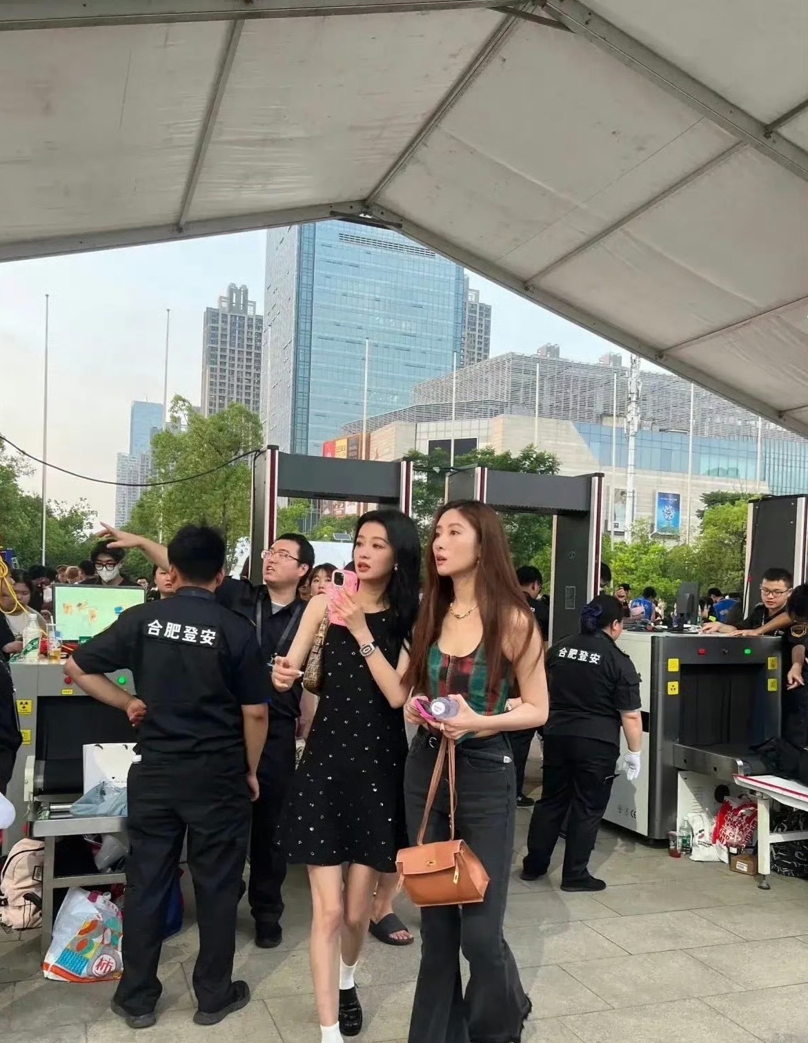 我的天，她线下居然这么漂亮……感觉比电视上还好看 