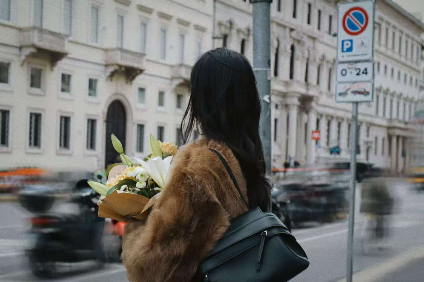 张婧仪米兰胶片记忆张婧仪米兰胶片plog张婧仪米兰胶片记忆，哇塞。[思考][思考